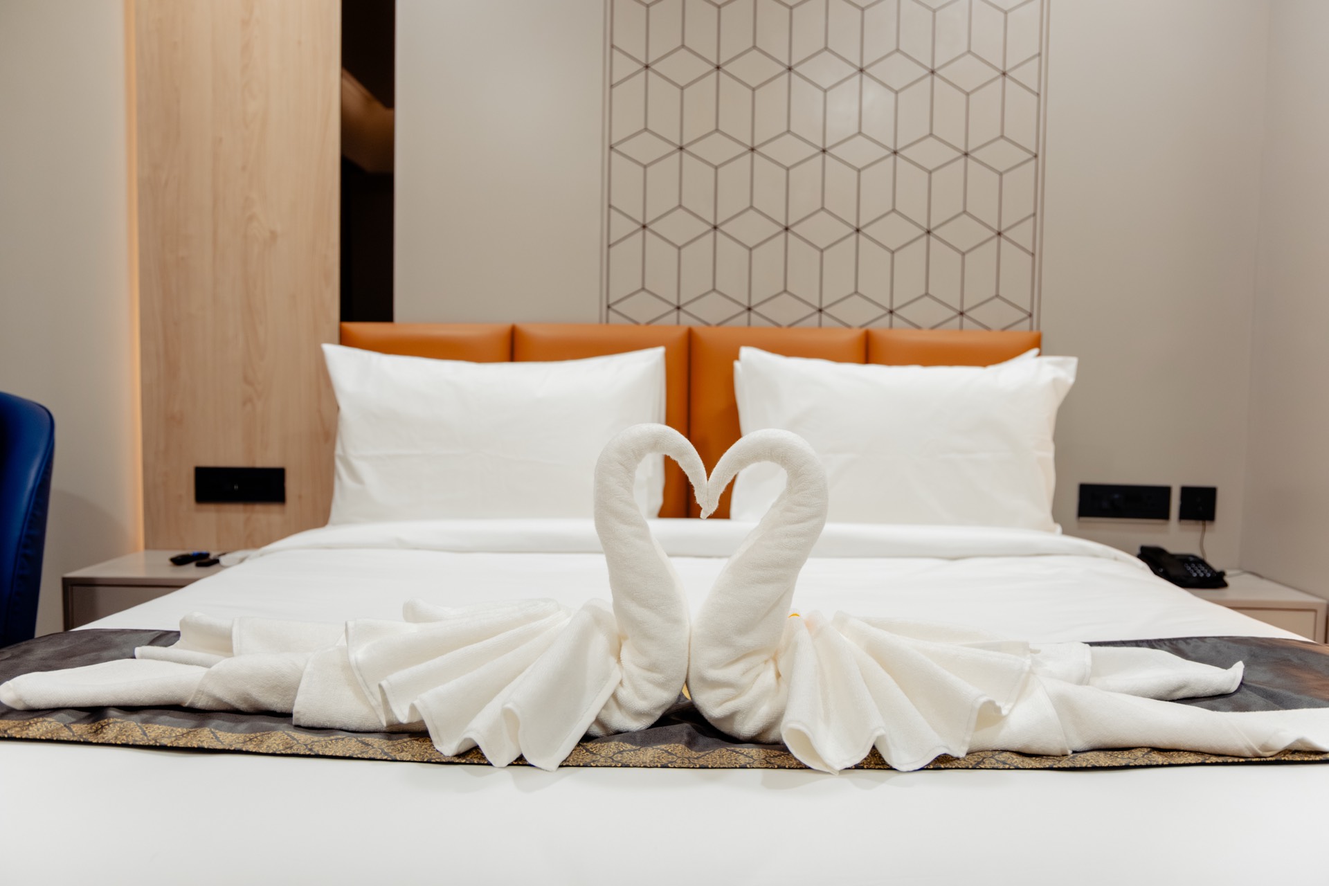 Superior King Room bed detail